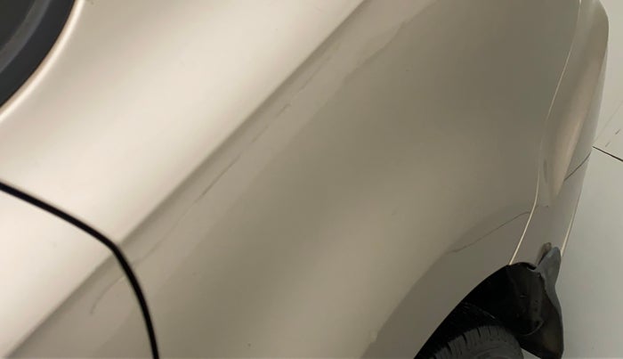 2017 Volkswagen Vento HIGHLINE 1.5 AT, Diesel, Automatic, 1,12,833 km, Left quarter panel - Minor scratches