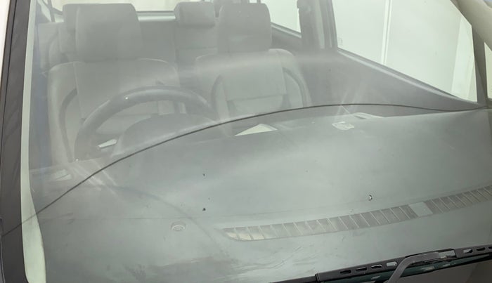 2016 Maruti Wagon R 1.0 LXI, CNG, Manual, 95,528 km, Front windshield - Minor spot on windshield