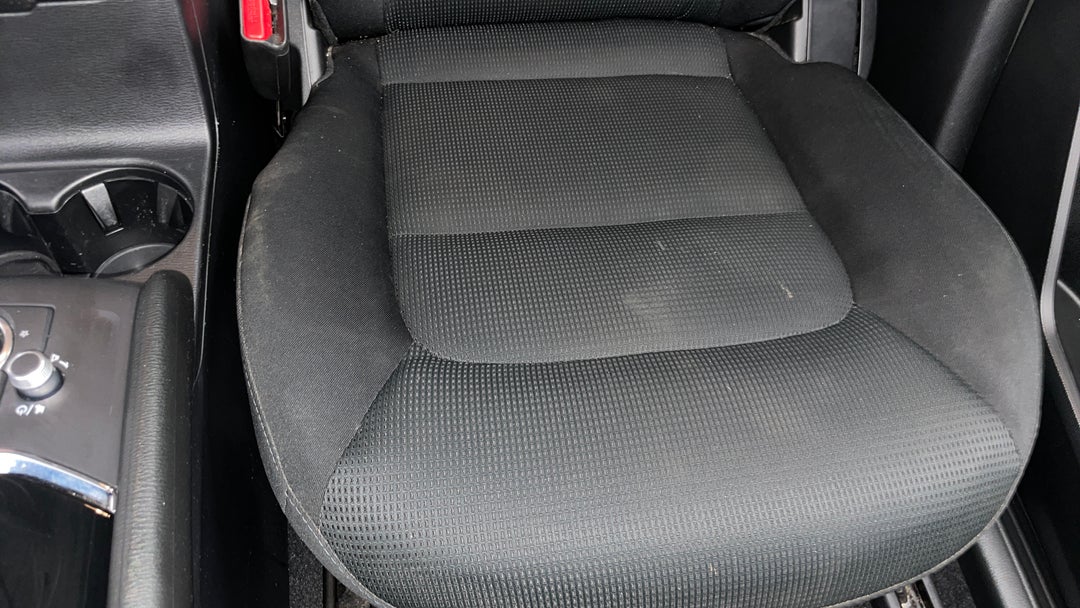 2022 Mazda CX-5 Maxx (FWD), Automatic, 66102 km, Seats Front LHS Stain