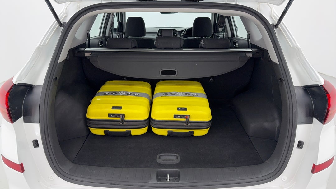 2019 Hyundai Tucson Active (AWD), Automatic, 52917 km, Boot Inside View with Luggage