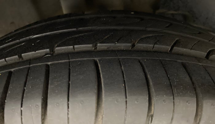2017 Tata TIGOR XZ 1.2 REVOTRON OPT, Petrol, Manual, 60,815 km, Right Rear Tyre Tread
