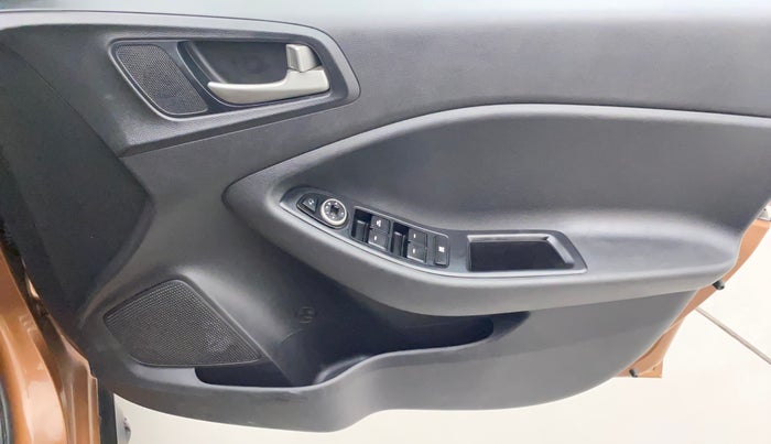 2015 Hyundai i20 Active 1.2 SX, Petrol, Manual, 87,413 km, Driver Side Door Panels Control