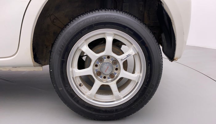 2014 Toyota Etios Liva D 4D VD, Diesel, Manual, 79,359 km, Left Rear Wheel