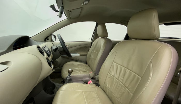 2014 Toyota Etios Liva D 4D VD, Diesel, Manual, 79,359 km, Right Side Front Door Cabin