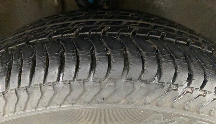 2015 Maruti Alto K10 VXI, Petrol, Manual, 11,162 km, Right Front Tyre Tread