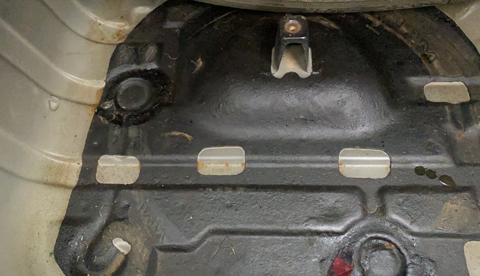 2015 Maruti Alto K10 VXI, Petrol, Manual, 11,162 km, Boot floor - Slight discoloration