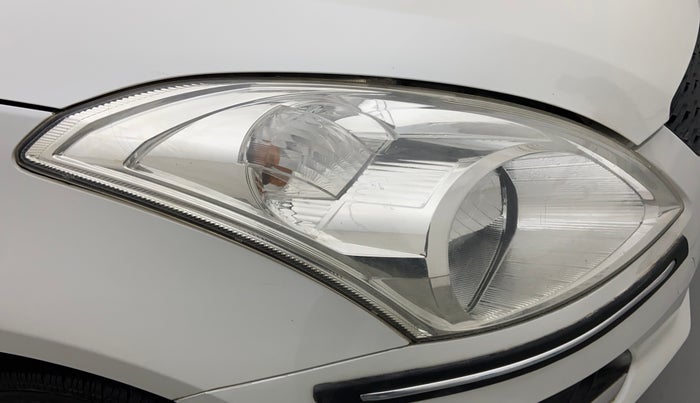 2016 Maruti Swift VXI, Petrol, Manual, 95,377 km, Right headlight - Faded