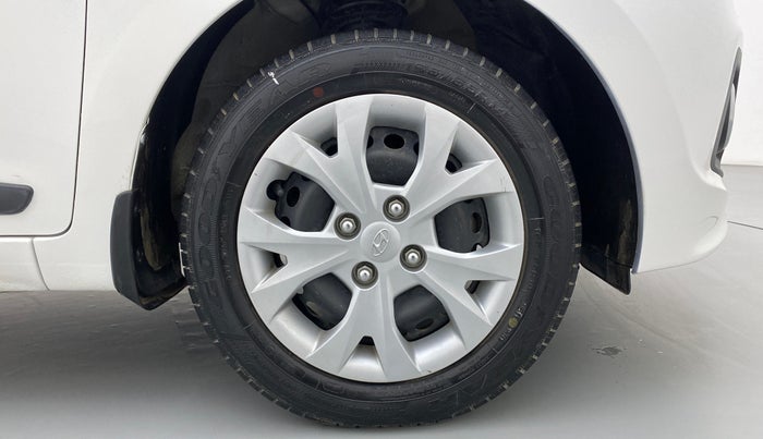 2016 Hyundai Grand i10 SPORTZ 1.2 KAPPA VTVT, Petrol, Manual, 29,227 km, Right Front Wheel