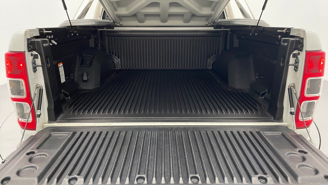 2015 Ford Ranger Xlt 3.2 (4x4), Manual, 113219 km, Boot Inside View