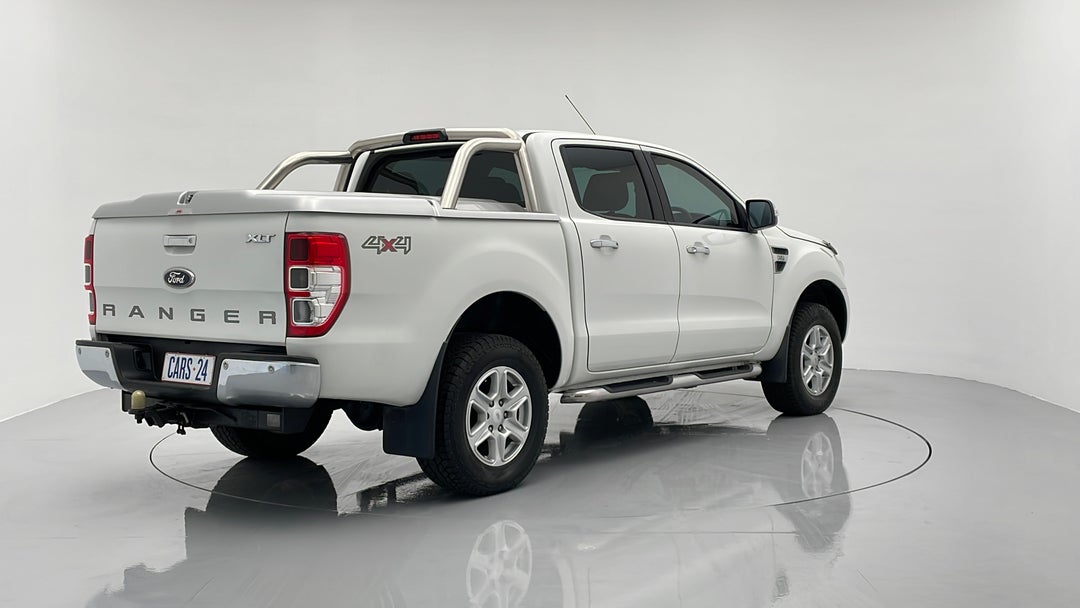 2015 Ford Ranger Xlt 3.2 (4x4), Manual, 113219 km, Right Back Diagonal (45- Degree) View