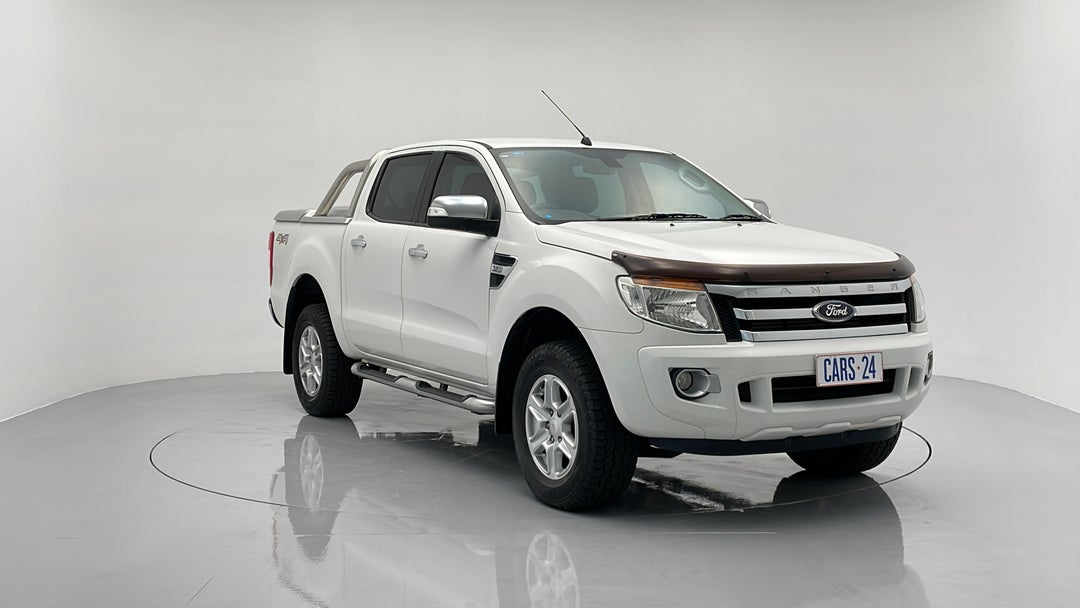 2015 Ford Ranger Xlt 3.2 (4x4), Manual, 113219 km, Right Front Diagonal (45- Degree) View