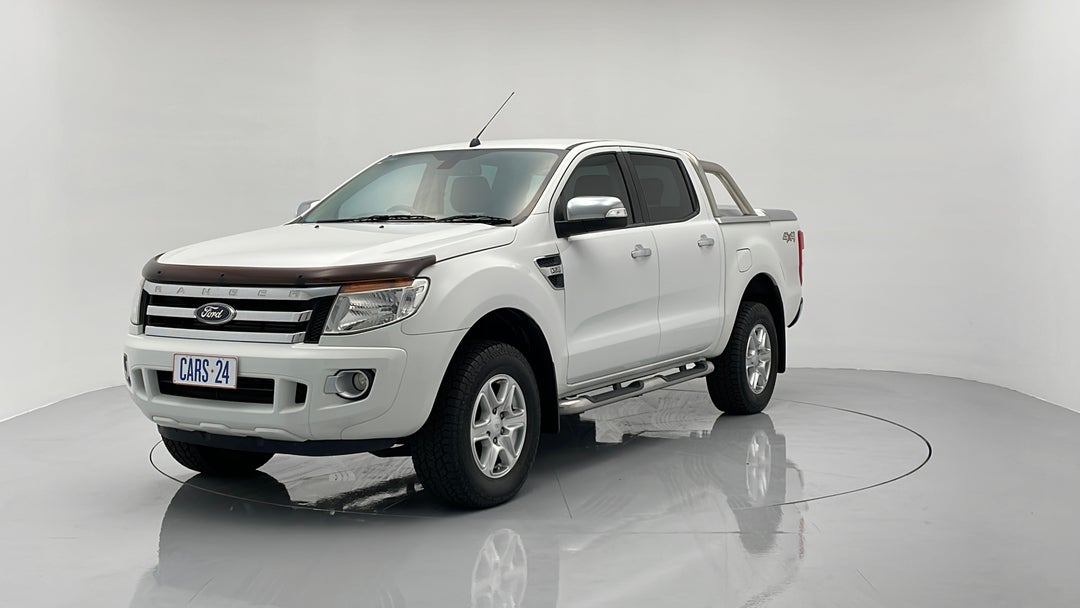 2015 Ford Ranger Xlt 3.2 (4x4), Manual, 113219 km, Left Front Diagonal (45- Degree) View