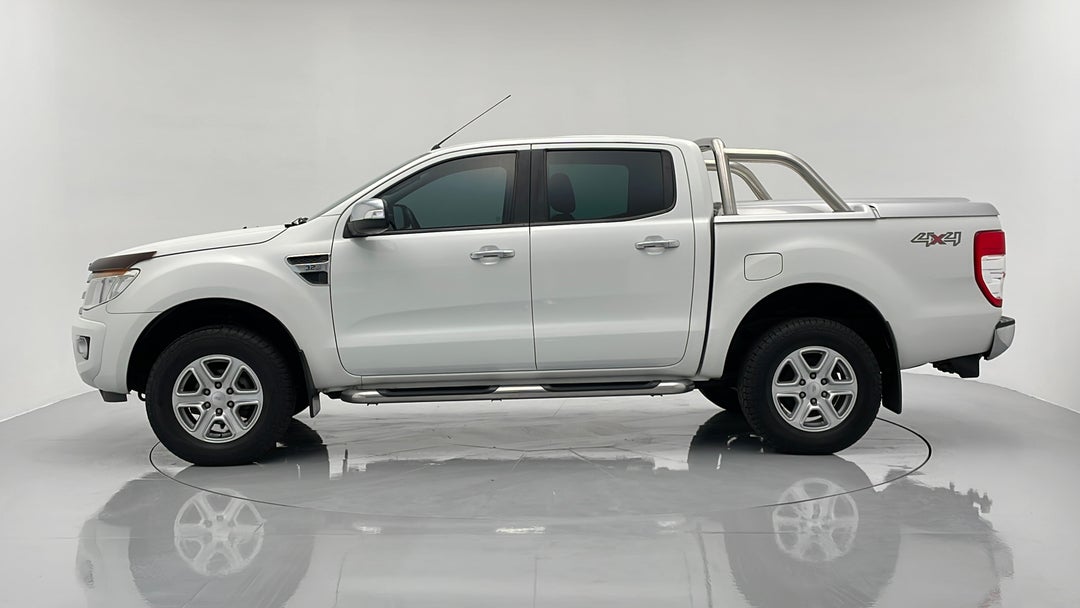 2015 Ford Ranger Xlt 3.2 (4x4), Manual, 113219 km, Left Side View