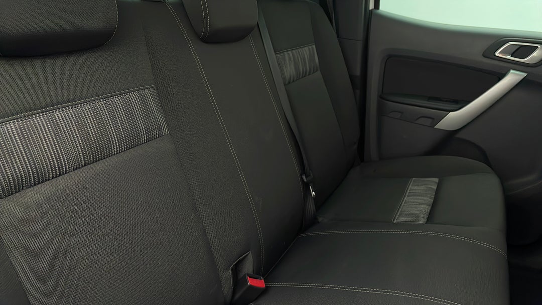 2015 Ford Ranger Xlt 3.2 (4x4), Manual, 113219 km, Right Side Rear Door Cabin View