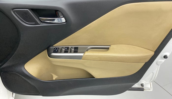 2015 Honda City VX MT PETROL, Petrol, Manual, 64,592 km, Driver Side Door Panels Control