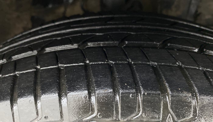 2015 Honda City VX MT PETROL, Petrol, Manual, 64,592 km, Right Front Tyre Tread