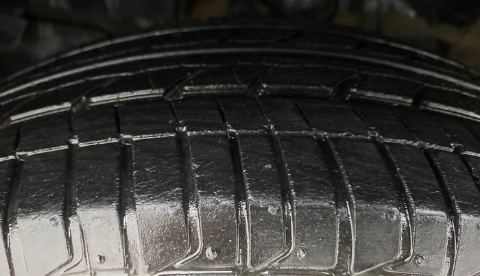 2015 Honda City VX MT PETROL, Petrol, Manual, 64,592 km, Left Front Tyre Tread
