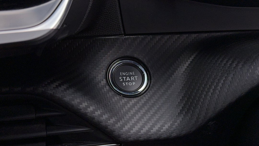 2020 Peugeot 2008 Gt Sport, Automatic, 72191 km, Keyless / Button Start