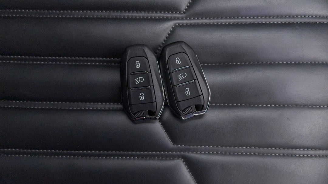 2020 Peugeot 2008 Gt Sport, Automatic, 72191 km, Key Close-up