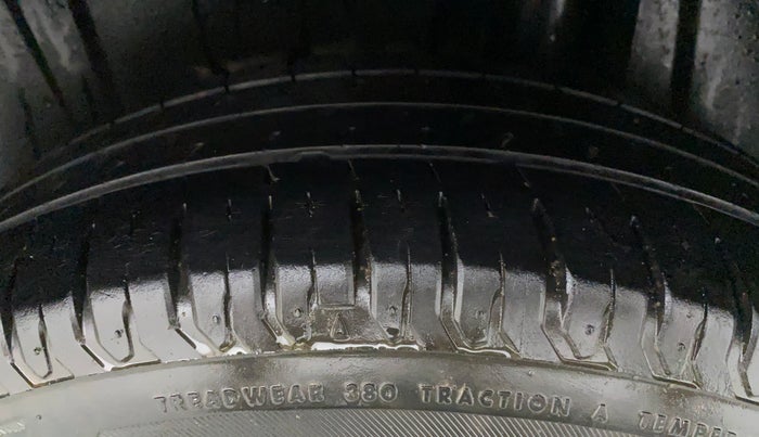 2019 Maruti XL6 ALPHA MT, Petrol, Manual, 29,853 km, Left Rear Tyre Tread