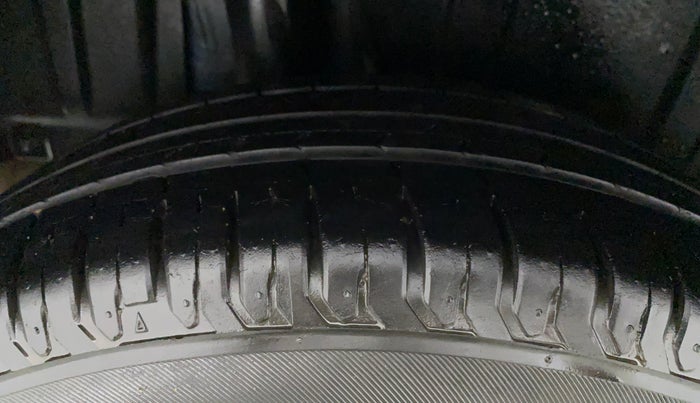 2019 Maruti XL6 ALPHA MT, Petrol, Manual, 29,853 km, Right Rear Tyre Tread