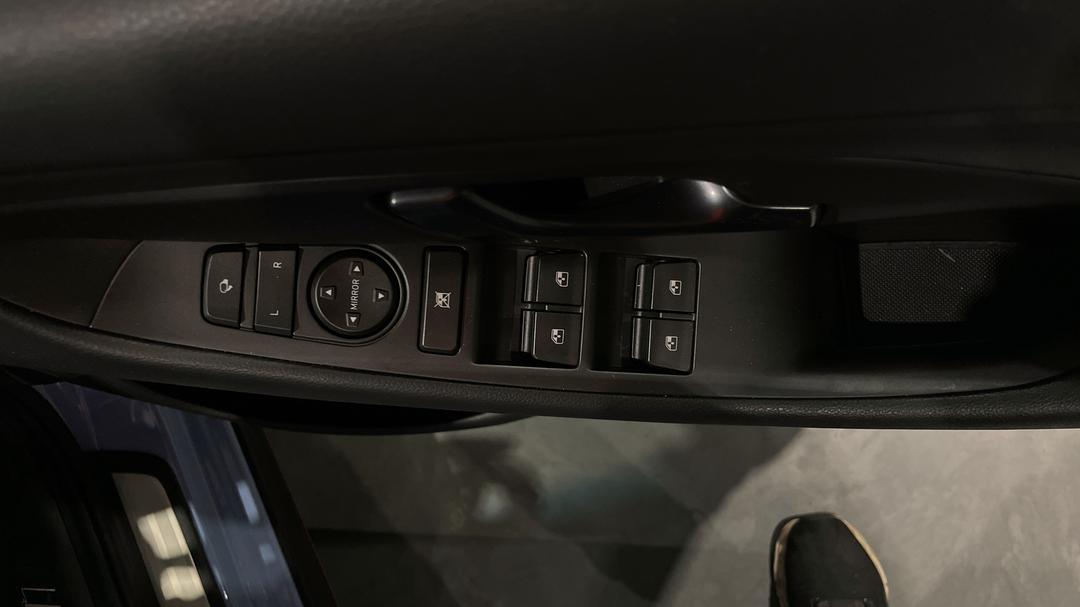 2025 Hyundai i30 N Premium With Sunroof, Automatic, 11780 km, Drivers Side Door Panel Controls