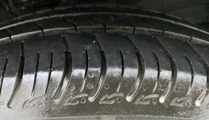 2020 Maruti S PRESSO VXI, Petrol, Manual, 17,545 km, Right Front Tyre Tread