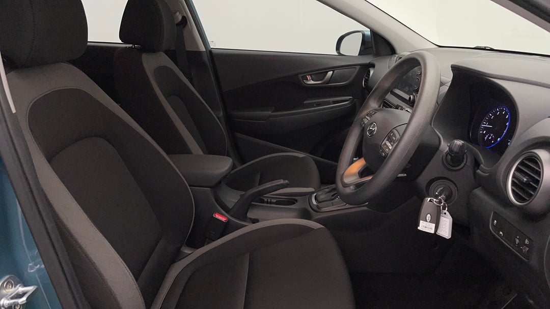 2019 Hyundai Kona Go (fwd), Automatic, 88881 km, Right Side Front Door Cabin View