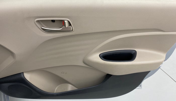2019 Hyundai NEW SANTRO 1.1 SPORTS AMT, Petrol, Automatic, 13,381 km, Driver Side Door Panels Control