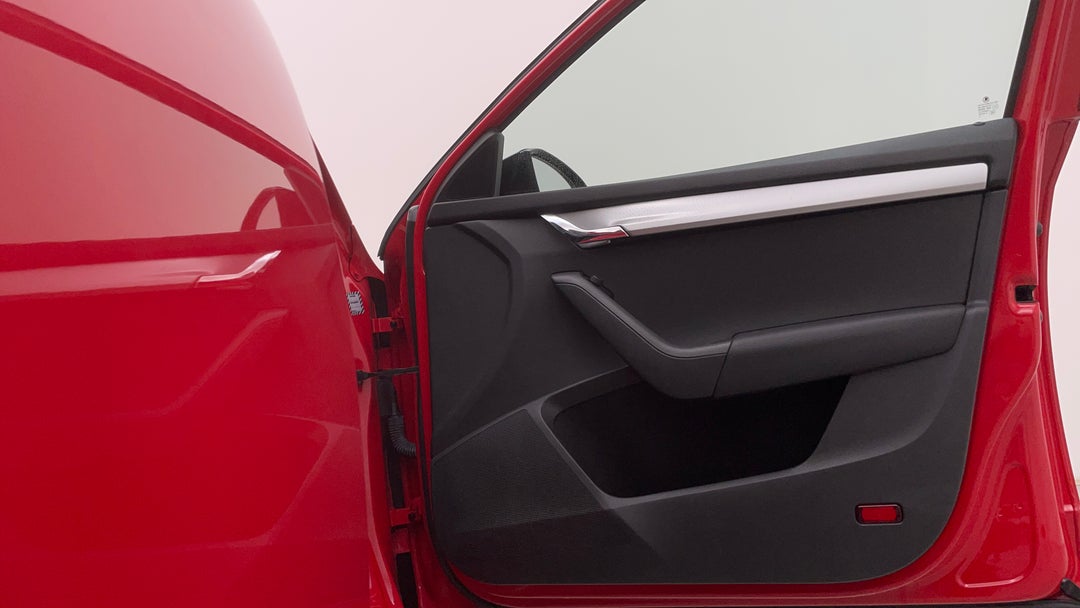 2016 SKODA Octavia 110 Tsi Ambition, Automatic, 113074 km, Speaker View