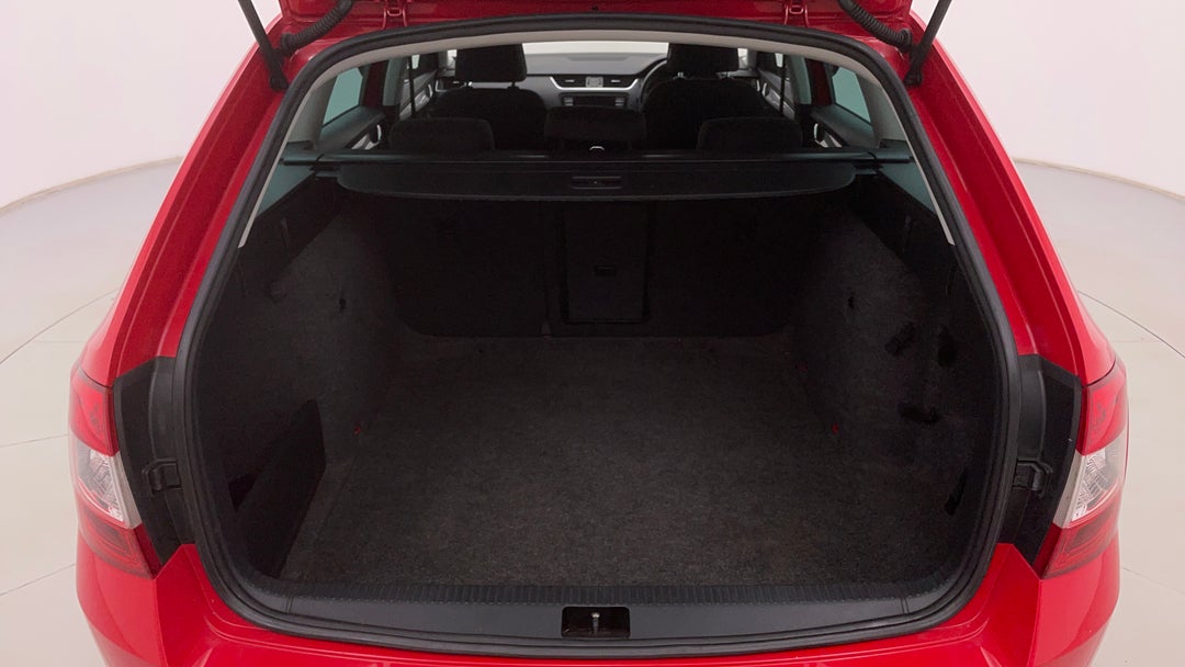 2016 SKODA Octavia 110 Tsi Ambition, Automatic, 113074 km, Boot Inside View