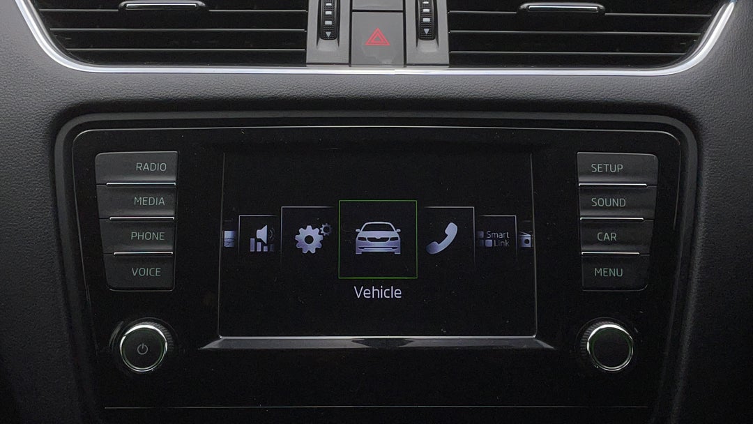 2016 SKODA Octavia 110 Tsi Ambition, Automatic, 113074 km, Infotainment System