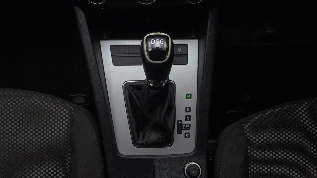 2016 SKODA Octavia 110 Tsi Ambition, Automatic, 113074 km, Gear Lever 