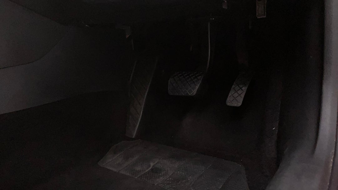 2016 SKODA Octavia 110 Tsi Ambition, Automatic, 113074 km, Pedals and Footmat