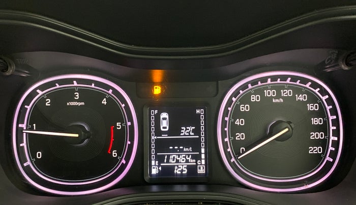 2016 Maruti Vitara Brezza ZDI, Diesel, Manual, 1,10,464 km, Infotainment system - Parking sensor not working