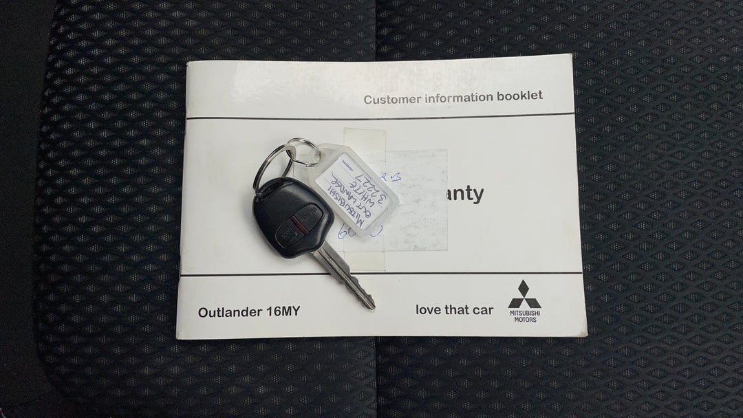 2016 Mitsubishi Outlander Ls (4x4), Automatic, 127661 km, Key Close-up