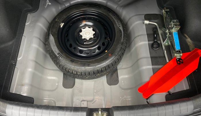 2017 Hyundai Xcent SX 1.2, Petrol, Manual, 18,349 km, Spare Tyre