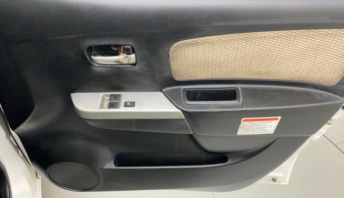 2018 Maruti Wagon R 1.0 LXI CNG, CNG, Manual, 41,438 km, Driver Side Door Panels Control