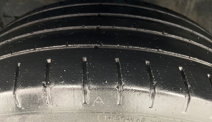 2017 Maruti Baleno ZETA 1.2 K12, Petrol, Manual, 43,508 km, Right Front Tyre Tread