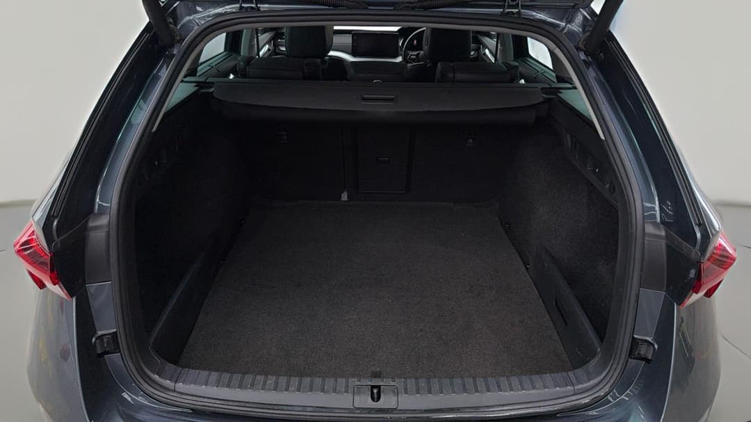 2021 SKODA Octavia 110 Tsi Style, Automatic, 46454 km, Boot Inside View
