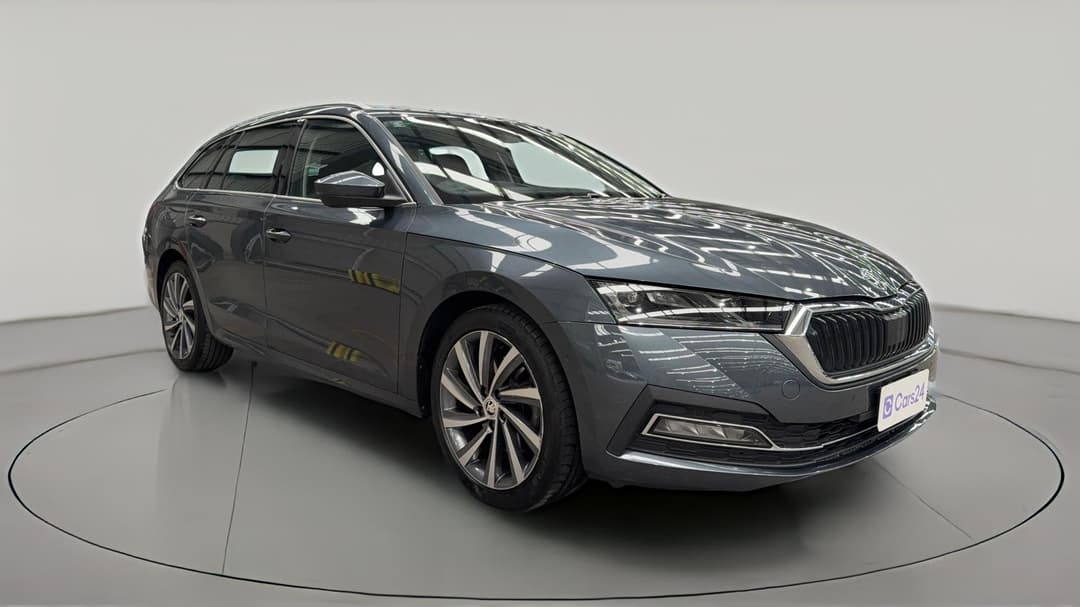 2021 SKODA Octavia 110 Tsi Style, Automatic, 46454 km, Right Front Diagonal (45- Degree) View