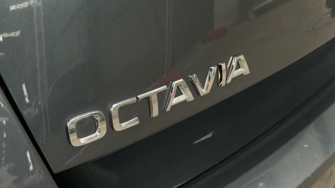 2021 SKODA Octavia 110 Tsi Style, Automatic, 46454 km, Badge (Boot Left Side)