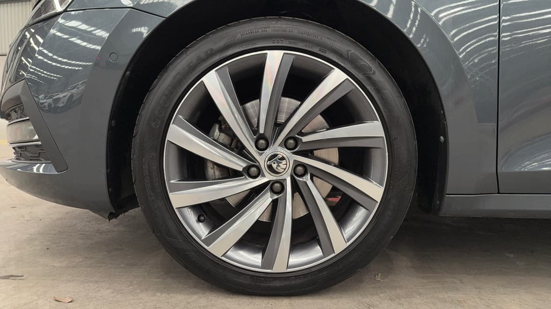 2021 SKODA Octavia 110 Tsi Style, Automatic, 46454 km, Left Front Wheel