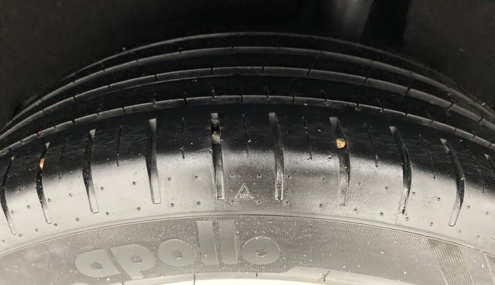 2016 Maruti Baleno ALPHA 1.2 K12, Petrol, Manual, 29,834 km, Left Rear Tyre Tread