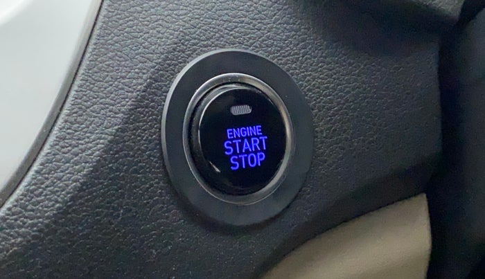2018 Hyundai Verna 1.6 VTVT SX (O) AT, Petrol, Automatic, 30,518 km, Keyless Start/ Stop Button