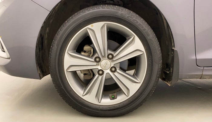 2018 Hyundai Verna 1.6 VTVT SX (O) AT, Petrol, Automatic, 30,518 km, Left Front Wheel