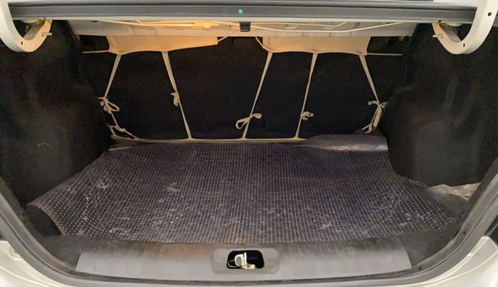 2015 Maruti Swift Dzire VXI AT, Petrol, Automatic, 66,734 km, Boot Inside