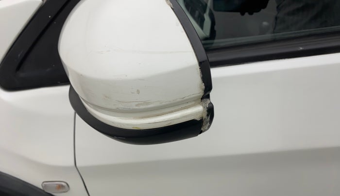 2016 Honda BR-V 1.5L I- DTEC S, Diesel, Manual, 99,378 km, Left rear-view mirror - Cover has minor damage