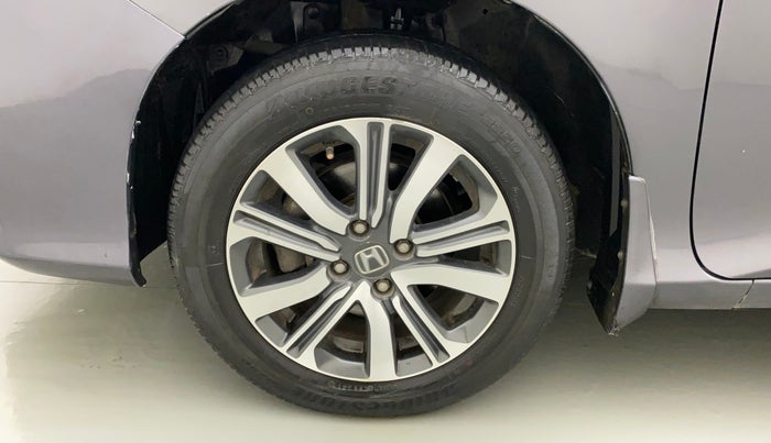 2017 Honda City 1.5L I-VTEC V MT, Petrol, Manual, 55,234 km, Left front tyre - Minor crack