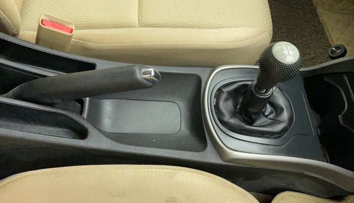 2017 Honda City 1.5L I-VTEC V MT, Petrol, Manual, 55,234 km, Gear Lever